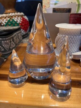 Clear Acrylic Lucite Teardrop Ring bracelet display Set of 3 - Clear